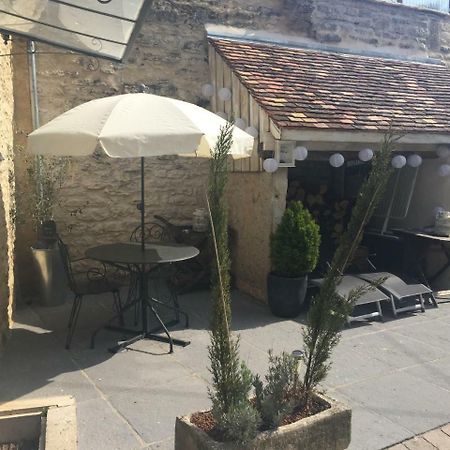Le Gite Du Petit Lavoir Beze Exterior photo
